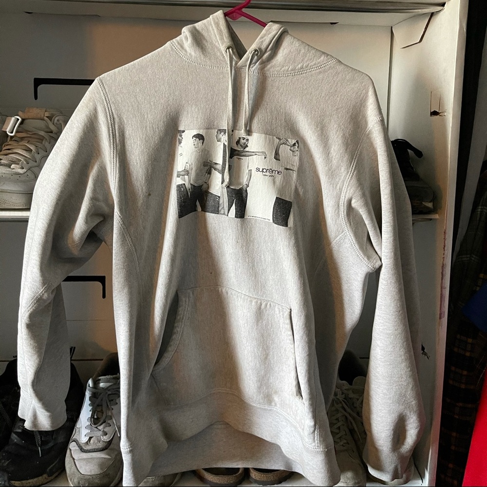 Supreme hoodie